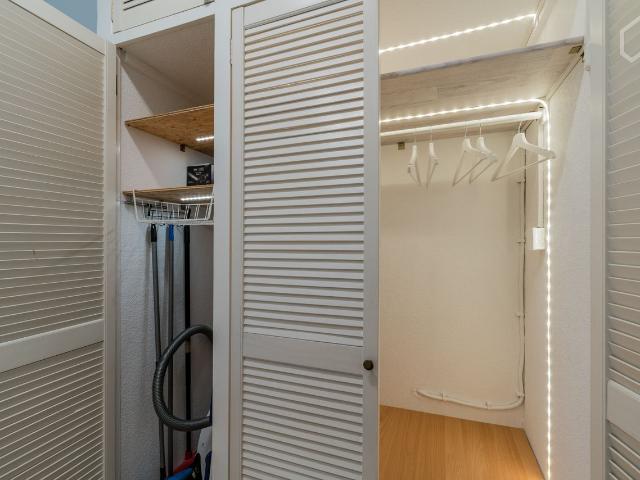 Modern and quiet located 2 room apartment with balcony, Berlin Amsterdam Apartments for Rent