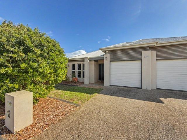 Modern and Stylish Low Maintenance Living in Kearneys Spring