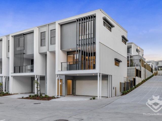 Modern and Stylish Tranquillity at Northwood