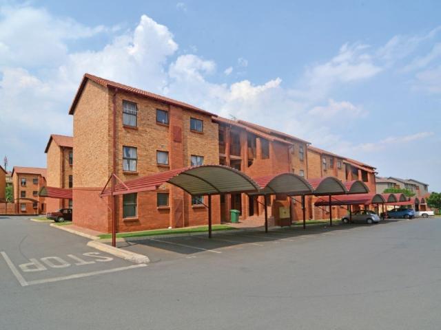 Modern and Secure 2 Bedroom Home Comfortable Living in a Well Maintained Complex