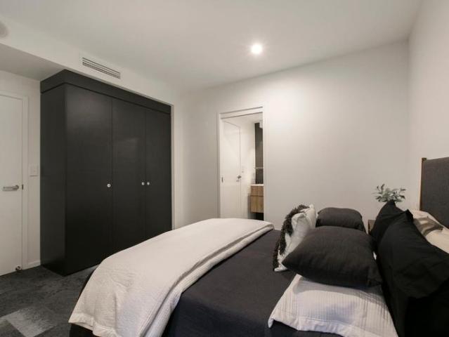 Modern and spacious One bedroom apartment