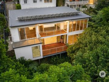 Modern And Spacious Home in Private, Tranquil Location