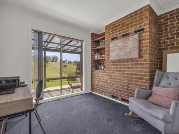 Modern and Spacious Homestead