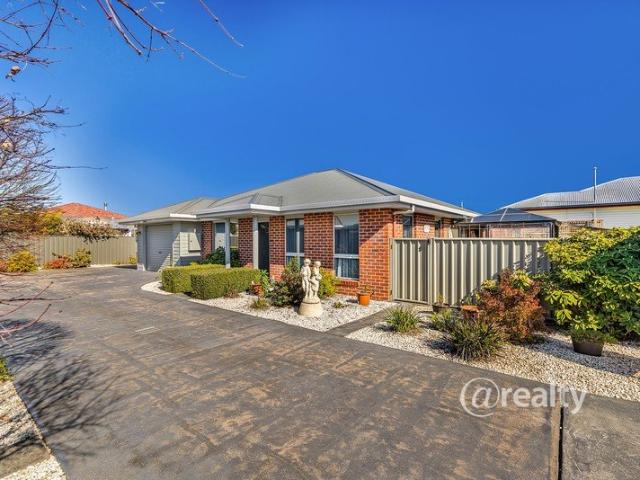 Modern and Spacious in a Central location with 2 parking spots
