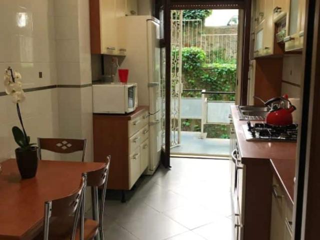 Modern and Spacious in EUR Cribmed