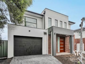 Modern and spacious living with walking distance to mernda station and shops