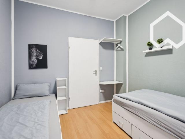 Modern and spacious studio in Essen, Essen Amsterdam Apartments for Rent