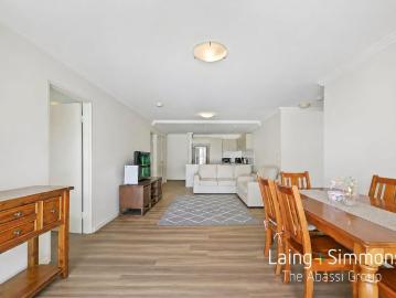 Modern and Spacious Three Bedroom Unit in the Ideal Location!