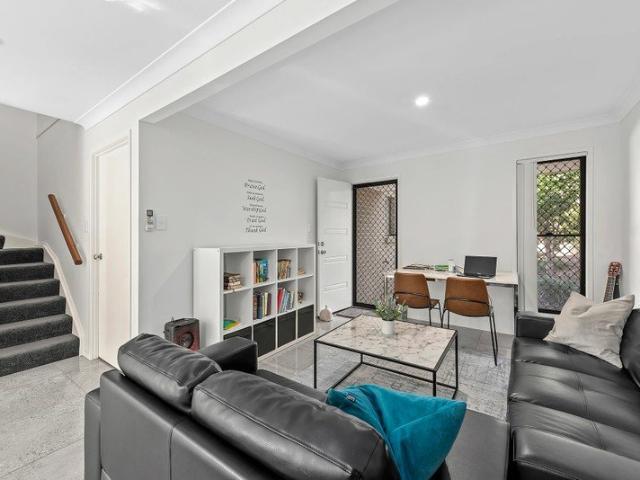Modern and Spacious Townhouse Living