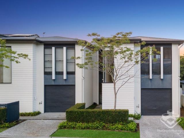 Modern and Spacious Townhouse Living in Prime Pacific Pines Location