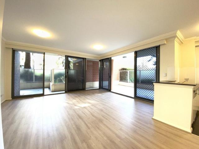 Modern and spacious 2 beds and 2 bathrooms unit located on the Ground Floor with a Northerly aspect
