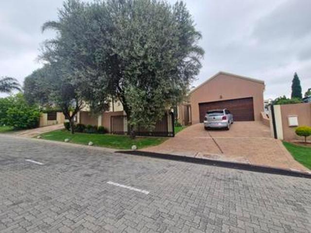modern and spacious 3 bedroom home i.
