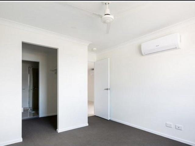 Modern and Spacious 3 Bedroom Home in Glenvale!