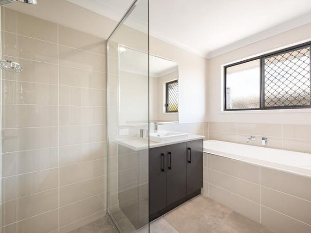 Modern and Spacious 4 Bedroom Home in Popular Glenvale !
