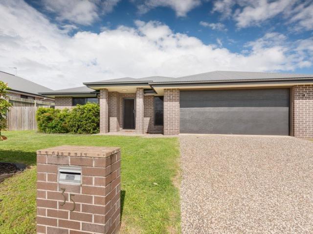 Modern and Spacious 4 Bedroom Home in Popular Glenvale !