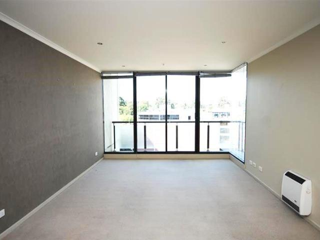 Modern And Spacious