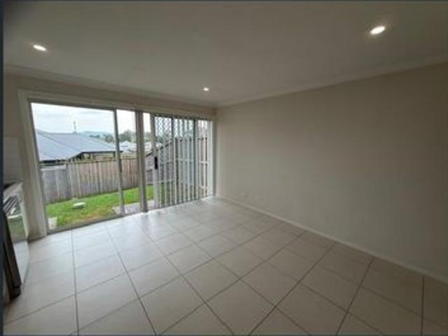 Modern and Well presented Duplex
