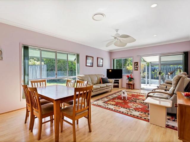 Modern, Accessible Villa in Peaceful Resort Style Community!