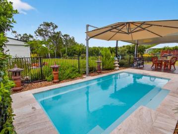 Modern Acreage Living in the Heart of the Whitsundays