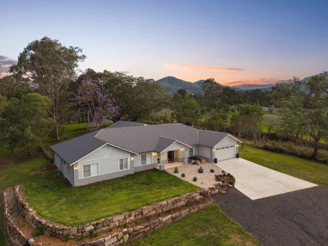 Modern Acreage Living. Space Without Compromise