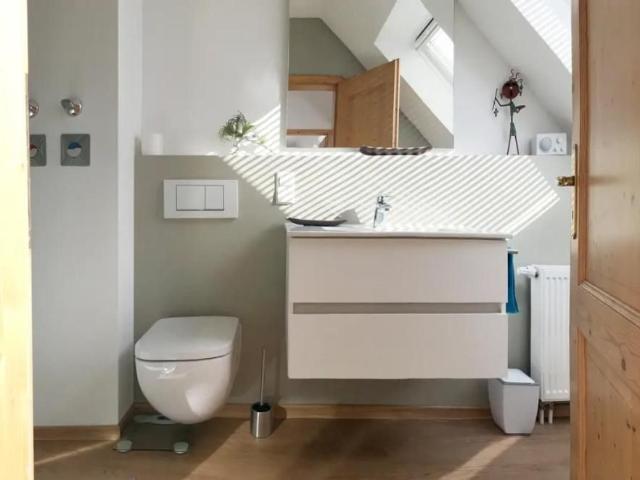 Modern Air Con Apartment with nice view & Balcony