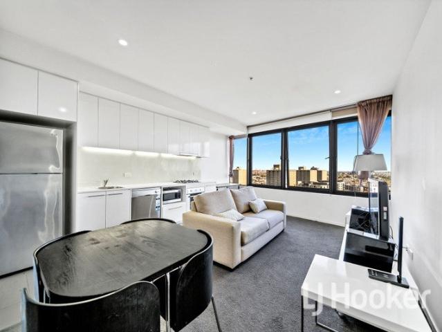 Modern ALT Apartment with Views & Lifestyle Convenience