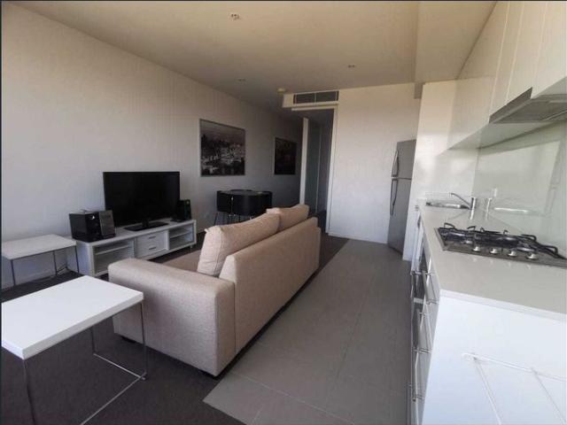Modern ALT Apartment with Views & Lifestyle Convenience