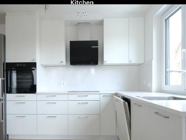 Modern apt right between Patch and Kelly