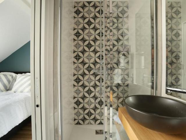 Modern apartment near the Eiffel Tower, Paris Amsterdam Apartments for Rent