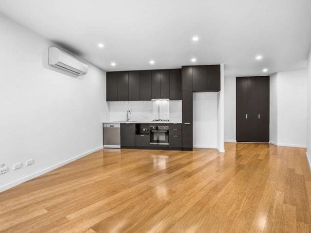 Modern Apartment, Available Now!