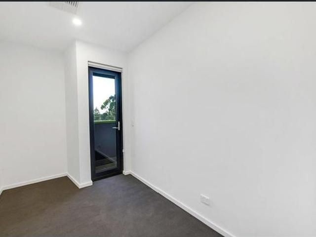 Modern Apartment, Exceptional Fittings