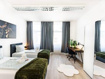 Modern Apartment for Up to 5 Guests | Wi Fi, Parking & Coffee Machine
