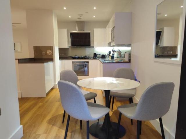 Modern Apartment For Short Or Long Let !