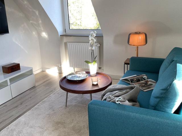 Modern apartment in Neuss with super connection to Dusseldorf 15 min., Neuss Amsterdam Apartments for Rent