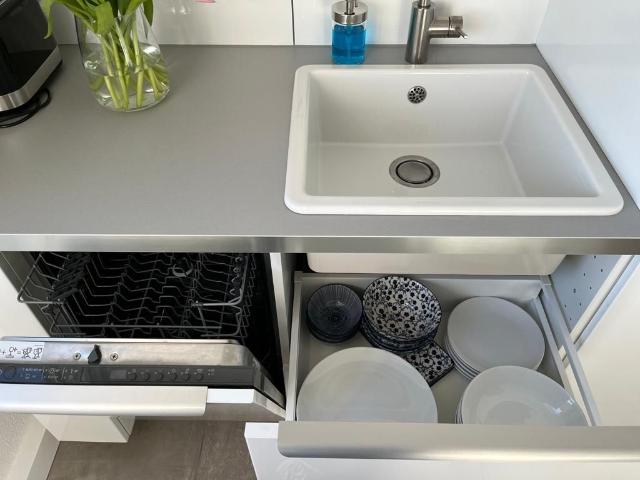 Modern apartment in Neuss with super connection to Dusseldorf 15 min., Neuss Amsterdam Apartments for Rent