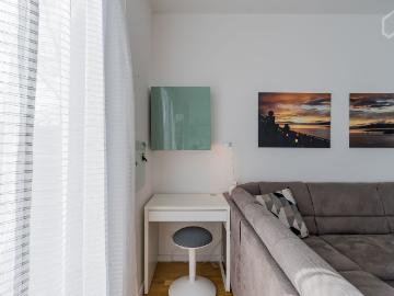 Modern apartment in a convenient location, Berlin Amsterdam Apartments for Rent