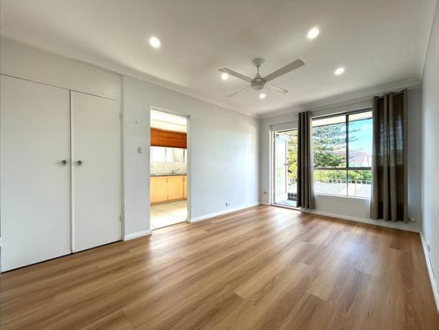 Modern Apartment in Convenient Location