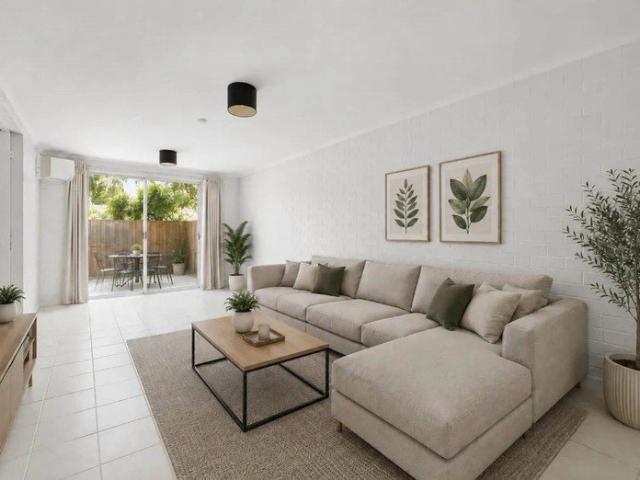 Modern Apartment in Excellent Locale. Fantastic surrounding views!