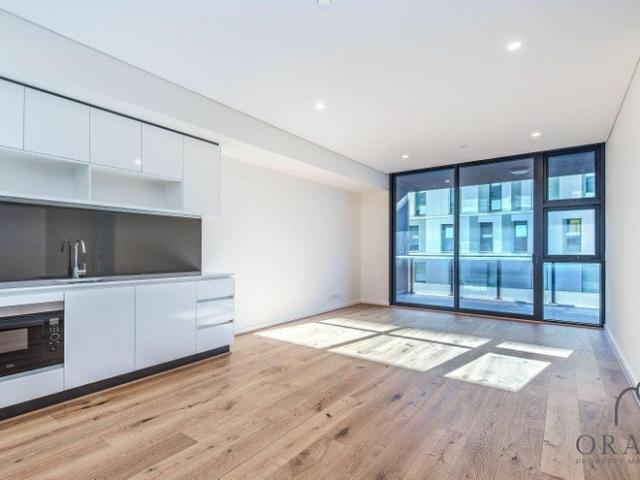 Modern apartment in high demand complex