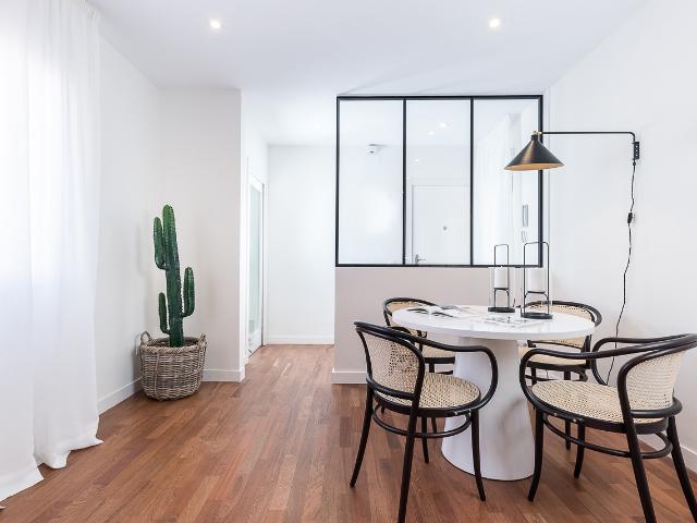 Modern apartment in luxurious neighbourhood