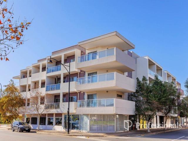 Modern Apartment in Prime Mawson Lakes Location