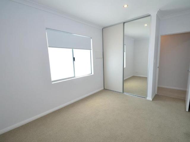 Modern Apartment in Prime Cloverdale Location