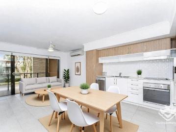 MODERN APARTMENT IN PRIME DOUGLAS LOCATION LOW MAINTENANCE, HIGH RETURN