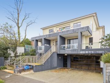 Modern Apartment in the Balwyn High School Zone