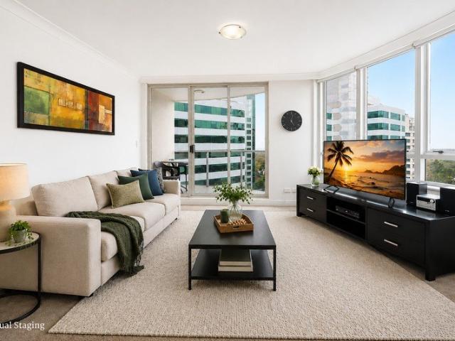 Modern apartment in the heart of Chatswood offers ultimate convenience