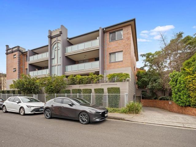 Modern Apartment in the Heart of Mortdale