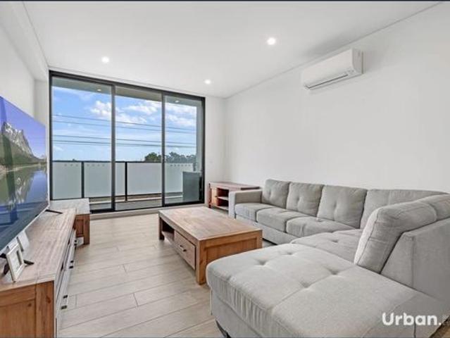 Modern Apartment in the Heart of Rouse Hill