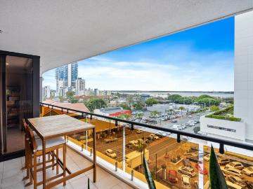 Modern Apartment in the Heart of Southport