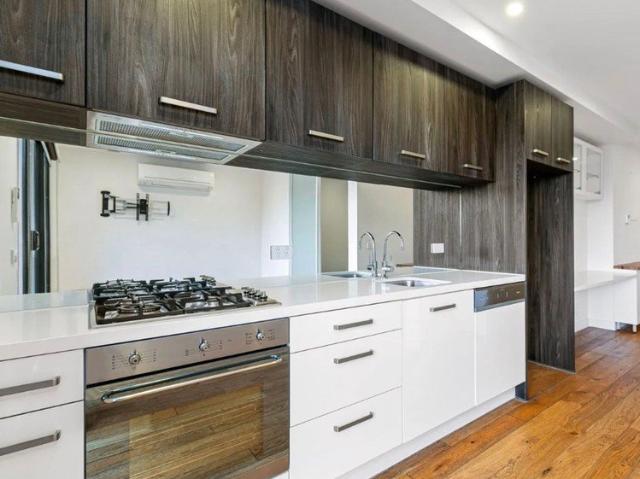 Modern Apartment in the Heart of Spotswood Village