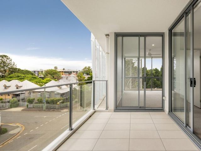 Modern Apartment in the Heart of Spring Hill!